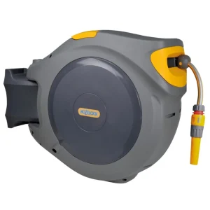 Hozelock AutoReel slangetrommel med 40 meter slange og gul spreder sett forfra