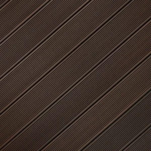 GOP Woodlon Deco trekompositt Brown terrassebord i brunt med fine riller lagt på skrå