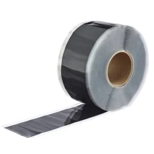 Rull med OASE FixoFol skjøtetape til EPDM og PVC damfolie i studio