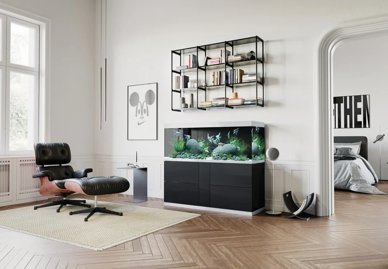 HighLine 600 sort mot vegg