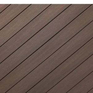 Woodlon Elegance trekompositt Brown, brune terrassebord med treårer lagt diagonalt