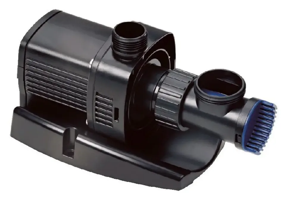 OASE Aquarius Universal Eco 3000 brukt som fontenepumpe i en hagedam