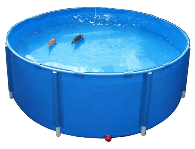 Koibasseng 2800 liter Ø200 × 100 cm med koi i vannet