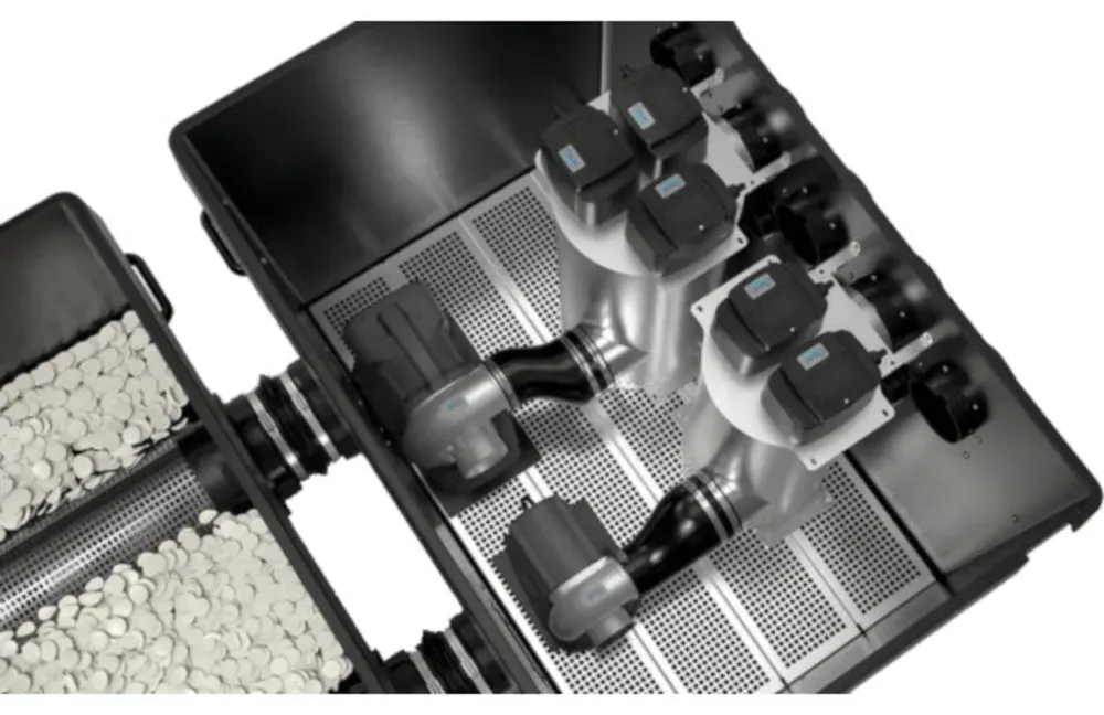 OASE Bitron Premium montert i ProfiClear Premium XL UVC-modul med pumper og filterkammer