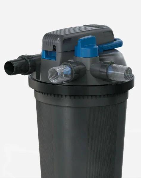 OASE FiltoClear trykkfilter med slangekoblinger på lokket