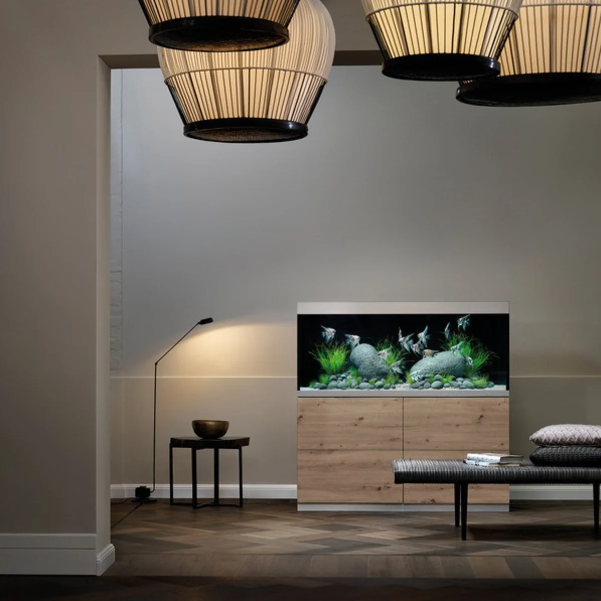 OASE HighLine 400 Wild Oak med planteakvarium i en rolig stue