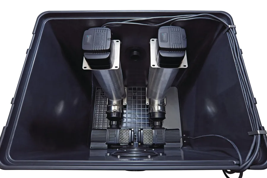 ProfiClear Premium pumpekammer med plass til to AquaMax Eco Gravity og to Bitron Gravity UV-C